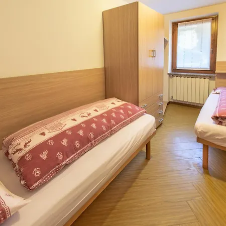 Appartamenti Casavacanzepejo Cogolo Room photo