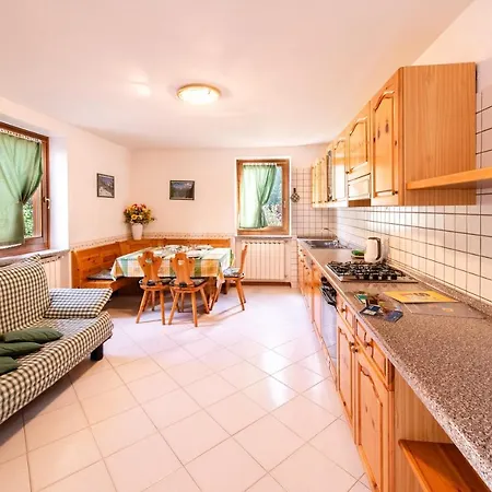 Appartamenti Casavacanzepejo Cogolo Room photo