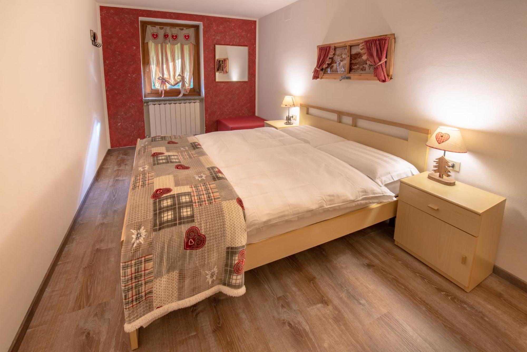 Casavacanzepejo Apartment Cogolo